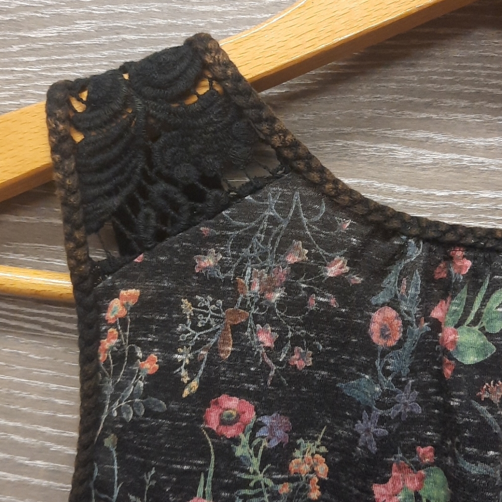 GIMMICKS XS WEB KNIT BLACK FLOWERED VINTAGE TANK TOP - Picture 7 of 12